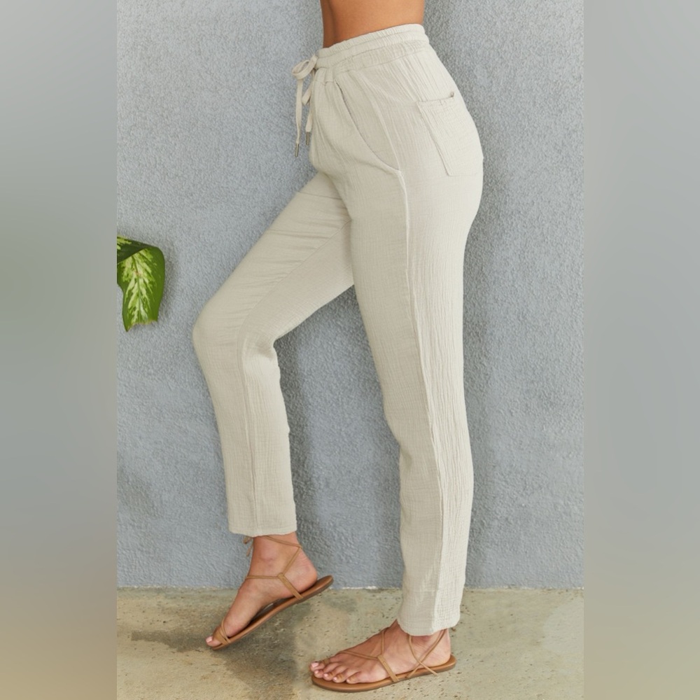 (60626-BGE) TEXTURED COTTON DRAWCORD PANTS WITH POCKETS - Picture 2 of 4